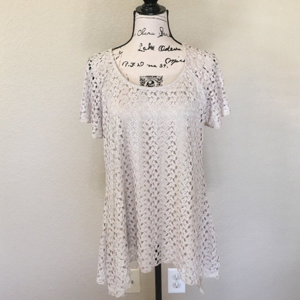 Beautiful NWT lace tan shirt